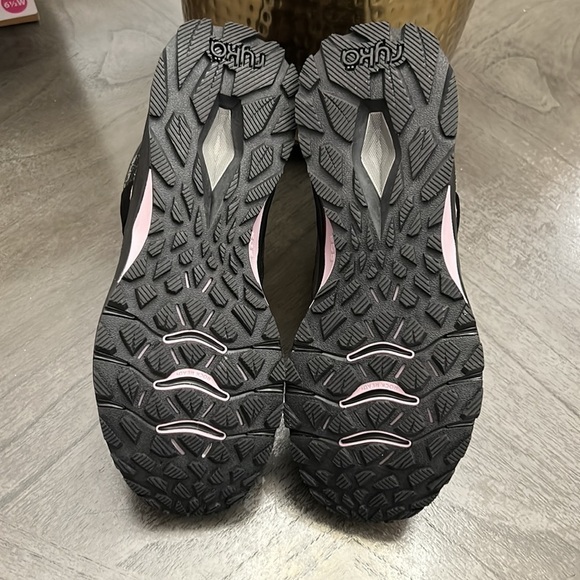 Ryka Trailhead Women's Athletic Outdoor Short Boot - Picture 3 of 9